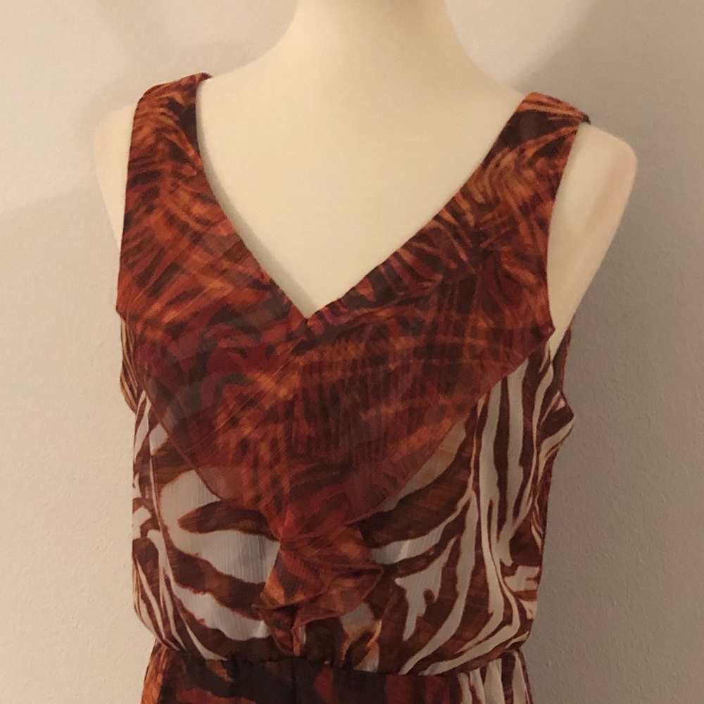 Rabbit Rabbit Rabbit Handkerchief Hem Floral Print - Picture 3 of 8